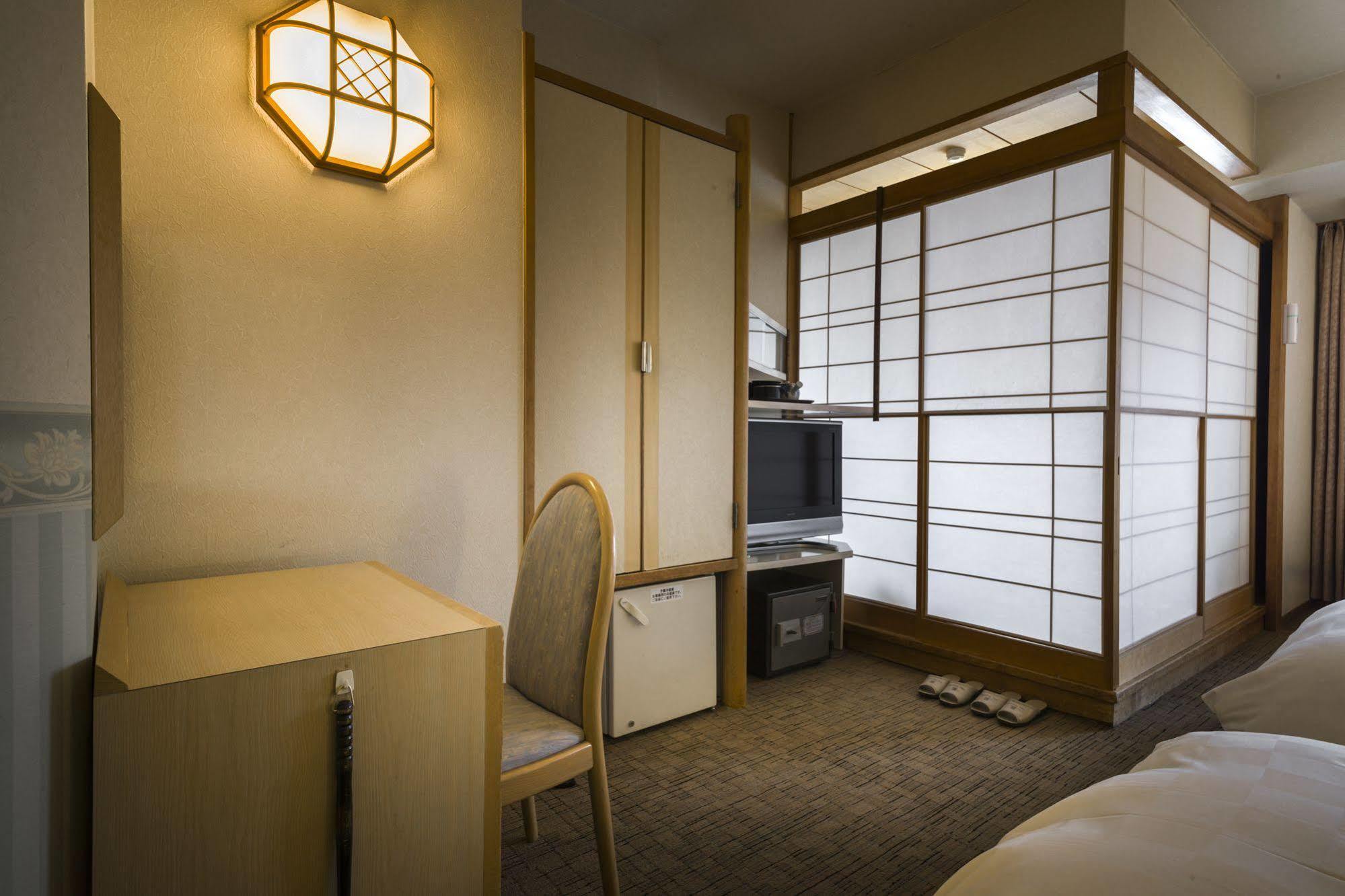 Hotel Kaneyamaen Fujiyoshida Eksteriør bilde