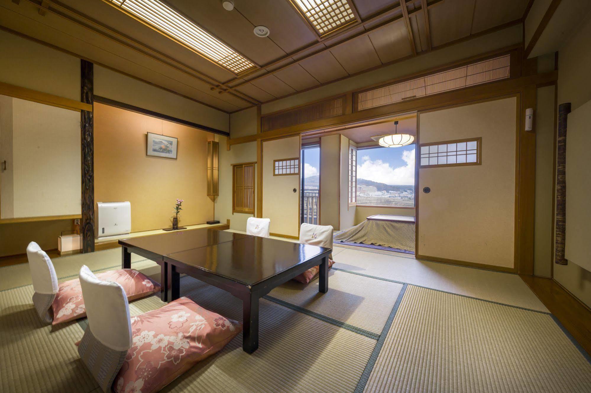 Hotel Kaneyamaen Fujiyoshida Eksteriør bilde